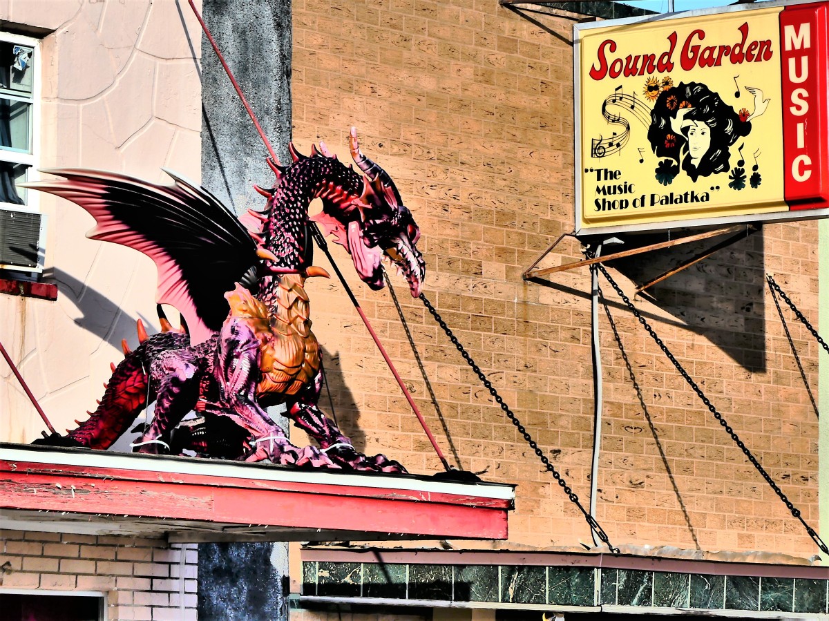 Dragon on a roof