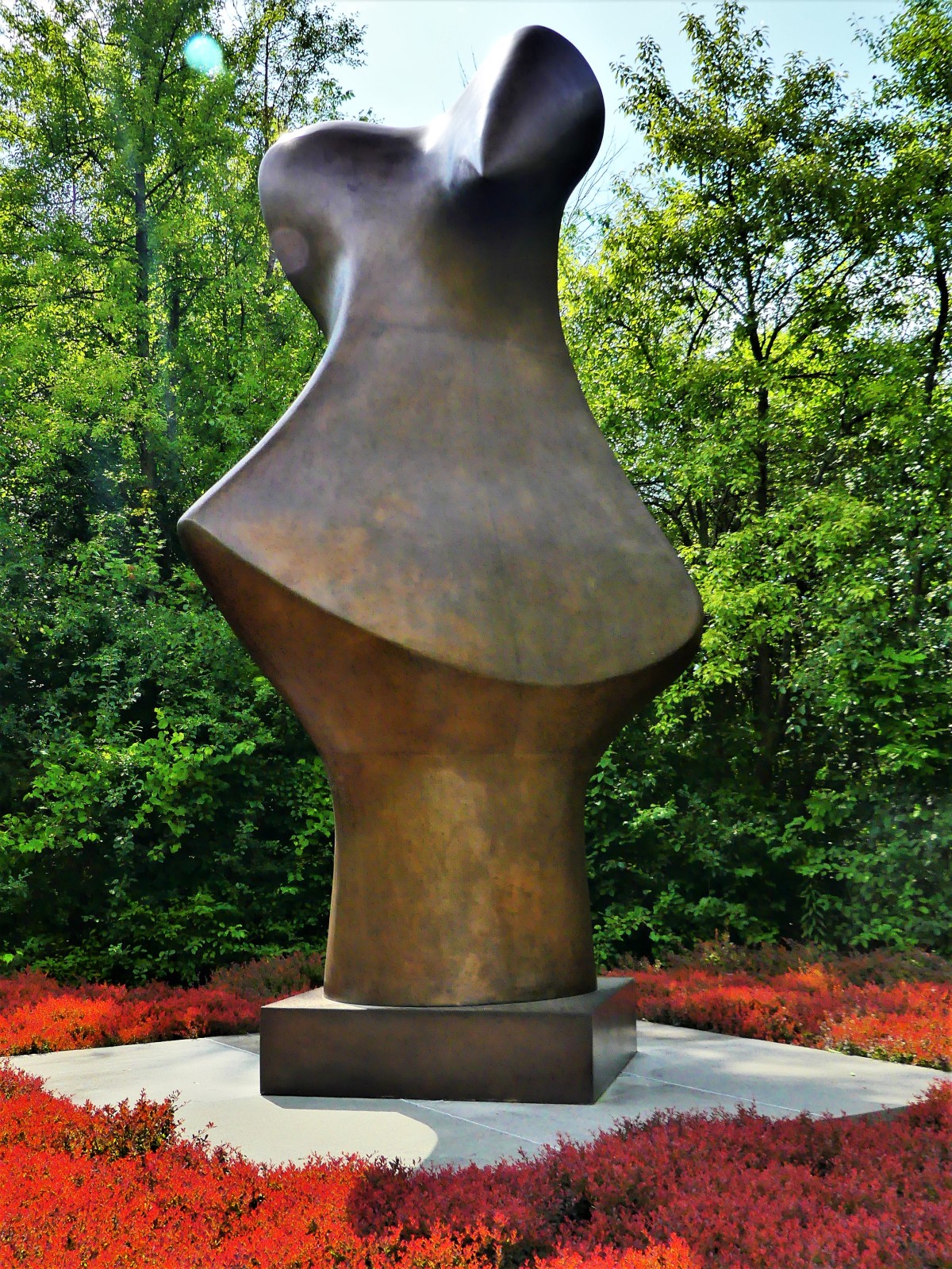 Henry Moore's Bronze Form 5 of 6
